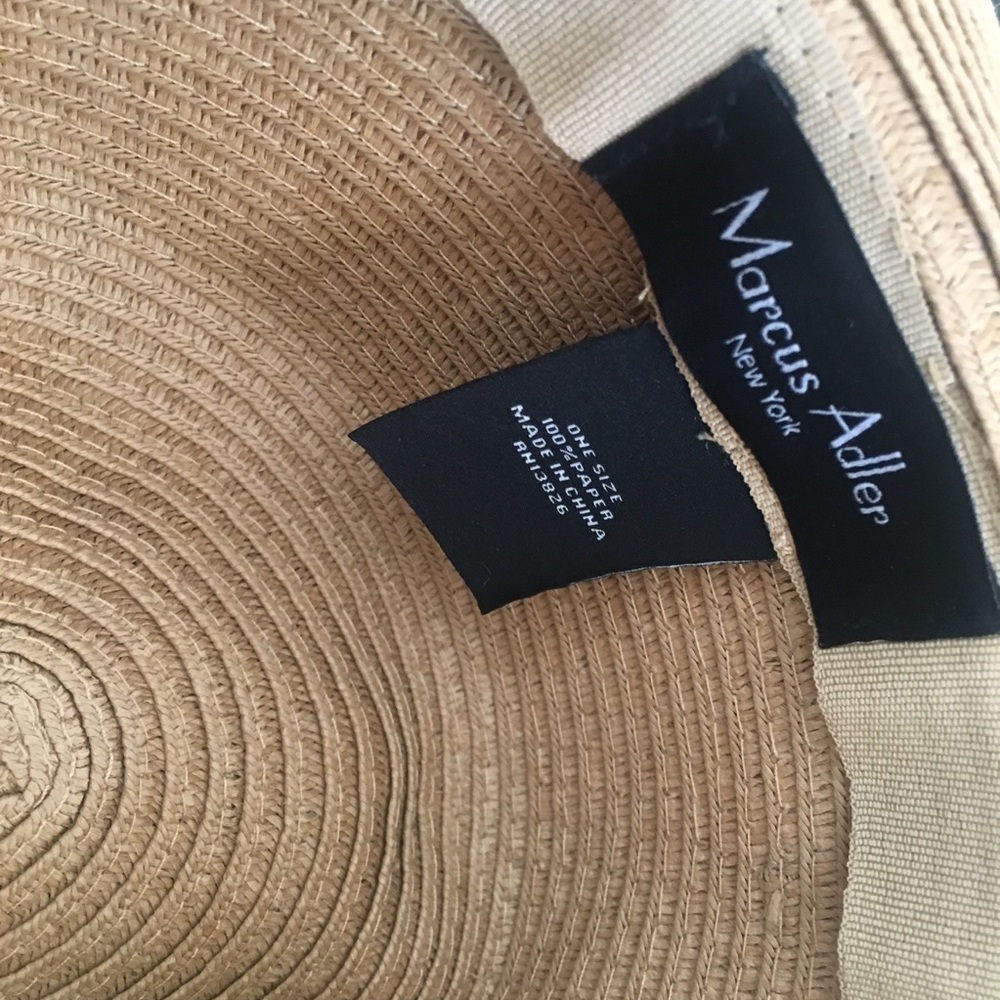 Marcus Adler New York pompom floppy hat NWT - Picture 4 of 4